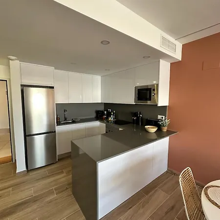Luxury Penthouse With View & Private Rooftop Appartamento